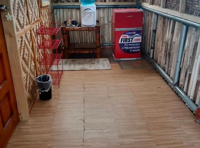 Titanic's Nipa Hut 호스텔